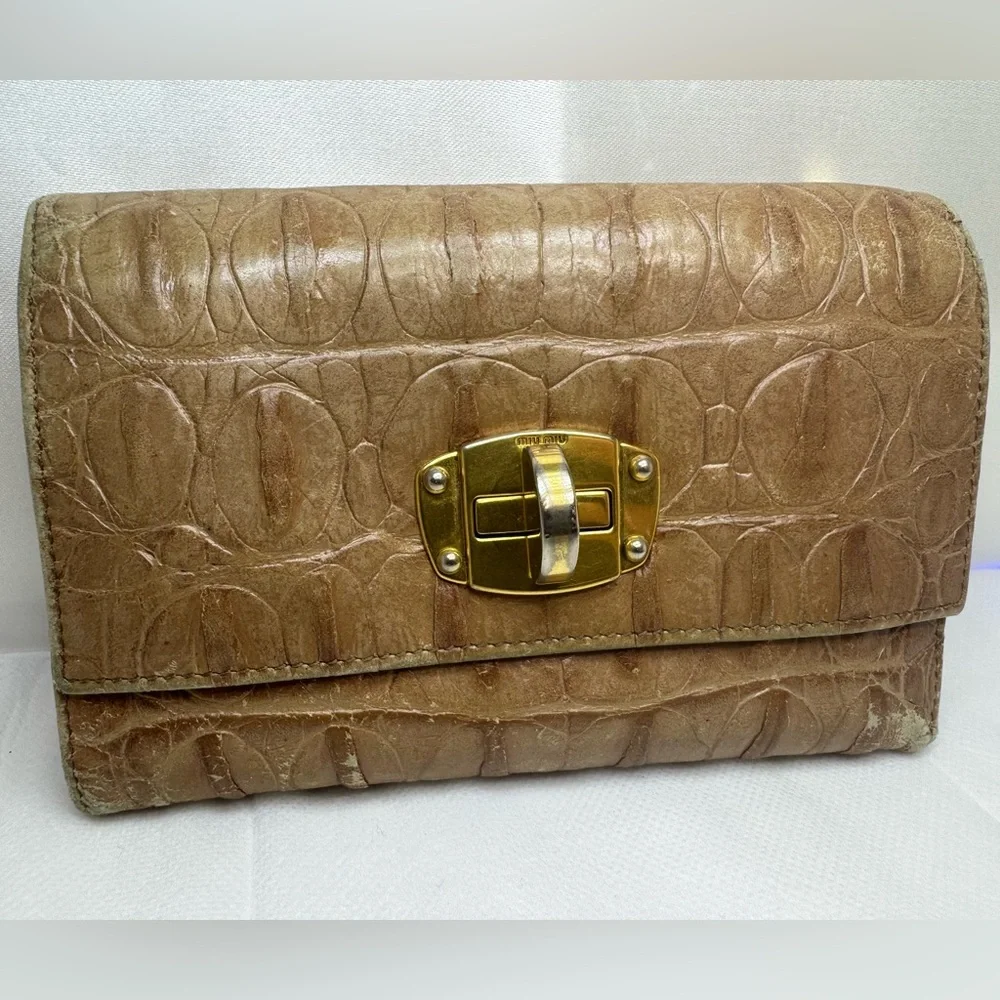 Miu Miu Wallet Zip Pocket Turn Lock RARE Vintage Miu Miu Crocodile Embossed - Picture 14 of 15